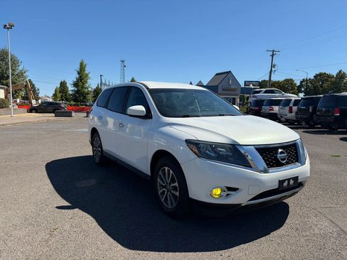 Used 2014 Nissan Pathfinder SL AWD/4WD image 1