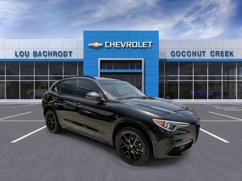 Used 2020 Alfa Romeo Stelvio Ti w/ Nero Edizione AWD/4WD image 2