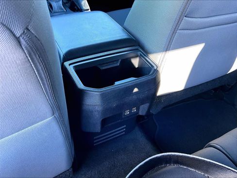 Used 2025 Toyota Tacoma TRD Off-Road image 28