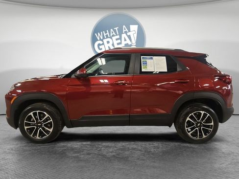 Certified 2024 Chevrolet TrailBlazer LT w/ LT Cold Weather Package AWD/4WD image 8