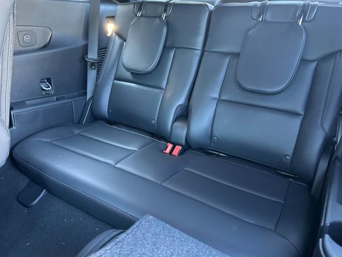 New 2026 Ford Explorer ST-Line w/ ST-Line Street Pack image 23