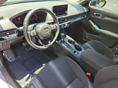 Used 2025 Honda Civic Sport image 18