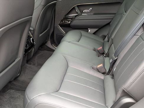 New 2025 Land Rover Range Rover Sport Dynamic SE image 17