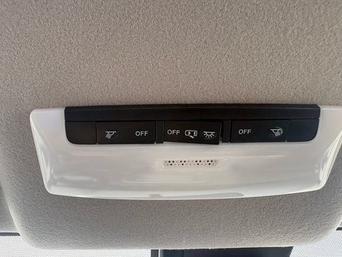 Used 2025 Nissan Versa S w/ S Plus Package FWD image 23