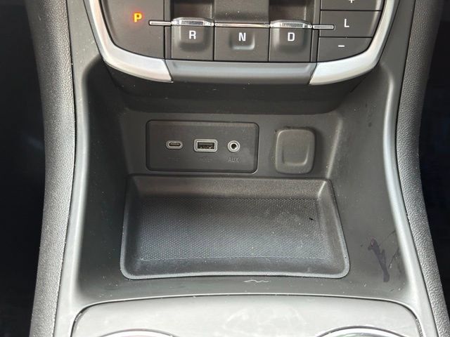 Used 2022 GMC Terrain SLE w/ Driver Convenience Package AWD/4WD image 23