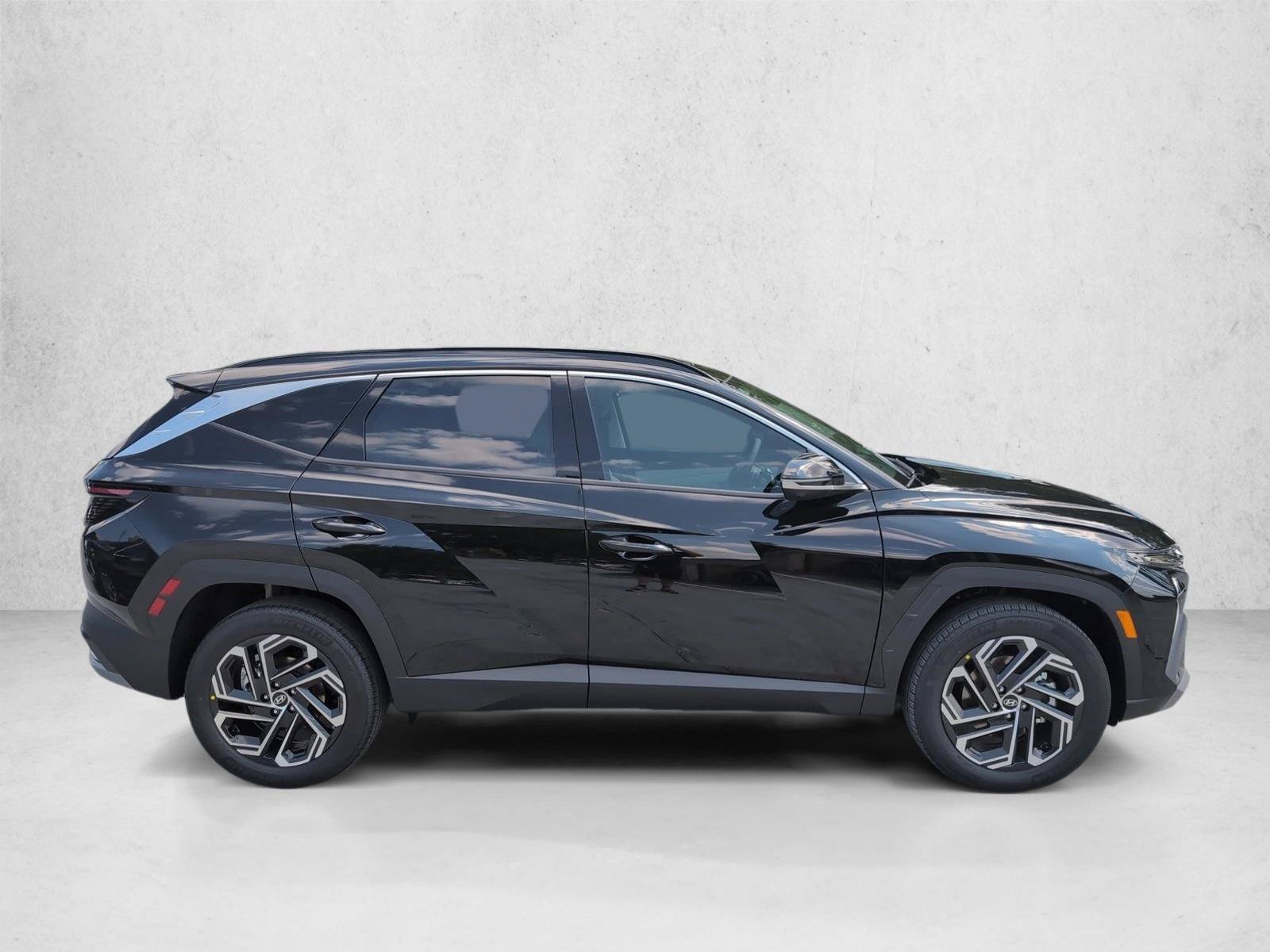 New 2026 Hyundai Tucson Limited AWD/4WD image 4