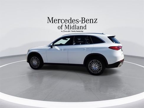 New 2025 Mercedes-Benz GLC 300 4MATIC image 6