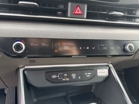 New 2026 Kia Carnival EX image 19