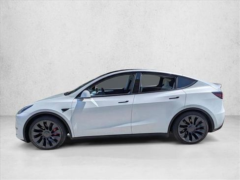 Used 2024 Tesla Model Y Performance AWD/4WD image 9