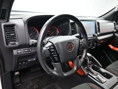 Used 2022 Nissan Frontier PRO-4X w/ Off-Road Protection Package image 13