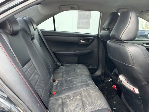 Used 2015 Toyota Camry SE image 17