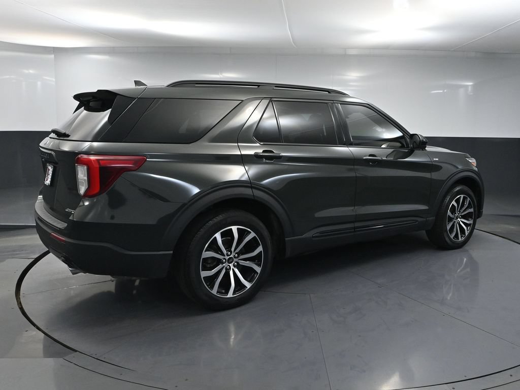 Used 2023 Ford Explorer ST-Line AWD/4WD image 4