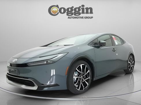 New 2026 Toyota Prius Plug-In Hybrid image 1