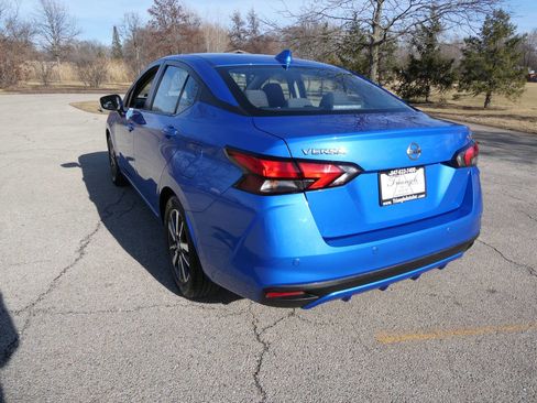 Used 2021 Nissan Versa SV image 7