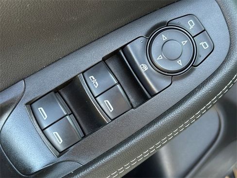 Used 2022 Buick Encore GX Select image 18