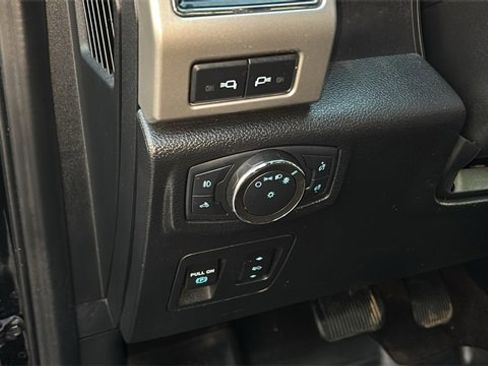 Used 2020 Ford F150 Lariat w/ Equipment Group 502A Luxury image 12