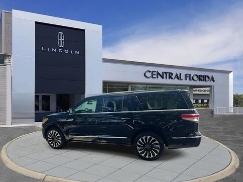 Certified 2022 Lincoln Navigator L Black Label AWD/4WD image 7