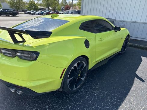Used 2020 Chevrolet Camaro SS RWD image 3