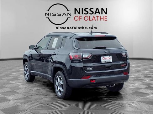 Used 2022 Jeep Compass Trailhawk w/ Trailhawk Elite Group AWD/4WD image 3