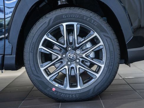 New 2026 Toyota Corolla Cross XLE image 15