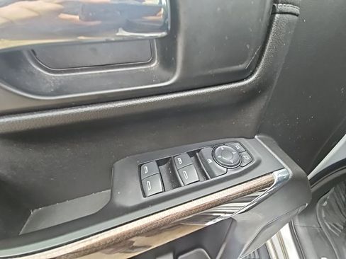 Certified 2022 Chevrolet Silverado 1500 RST image 32