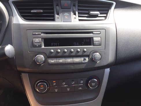 Used 2014 Nissan Sentra S FWD image 29