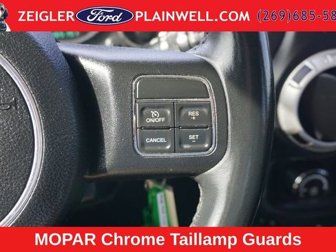 Used 2012 Jeep Wrangler Unlimited Sahara w/ Dual Top Group AWD/4WD image 22