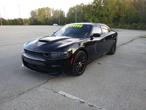 Used 2019 Dodge Charger R/T w/ Plus Group RWD image 1