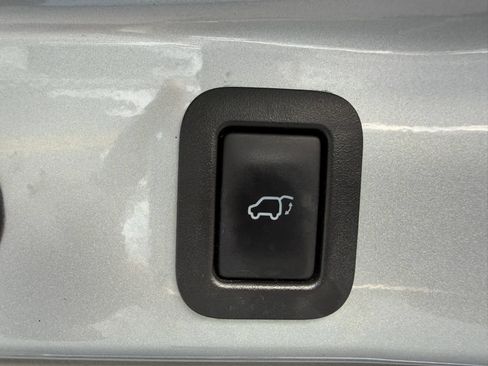 Used 2015 Toyota Highlander XLE AWD/4WD image 36
