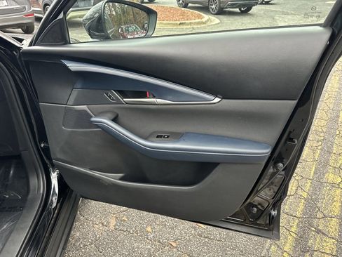 Used 2021 MAZDA CX-30 FWD 2.5 S image 17