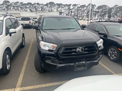 Used 2022 Toyota Tacoma SR AWD/4WD image 2