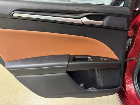 Used 2019 Ford Fusion Titanium image 15