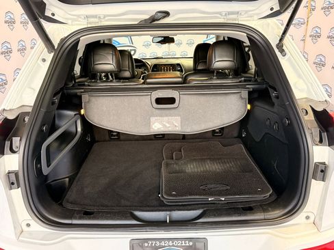 Used 2017 Jeep Cherokee Overland w/ Heavy Duty Protection Group image 18