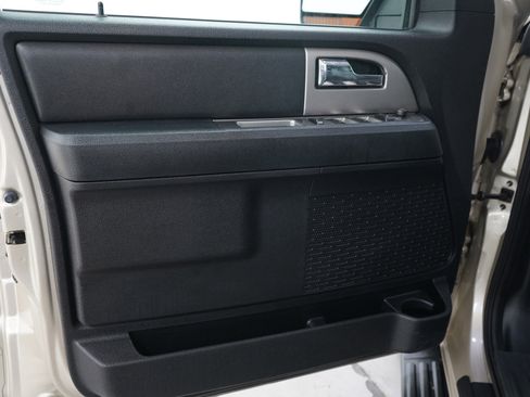 Used 2017 Ford Expedition XLT w/ Equipment Group 202A image 27