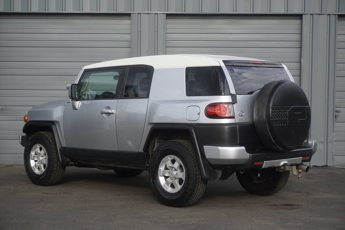 Used 2008 Toyota FJ Cruiser 4WD w/ Convenience Pkg image 3