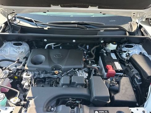 Used 2022 Toyota RAV4 XLE Premium FWD image 29