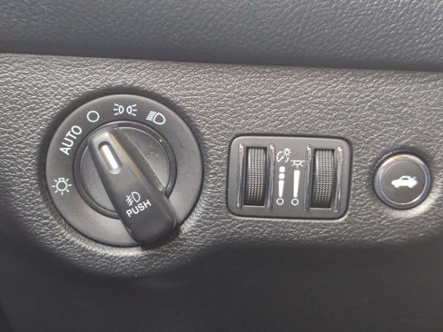 Used 2018 Dodge Challenger R/T Scat Pack image 24