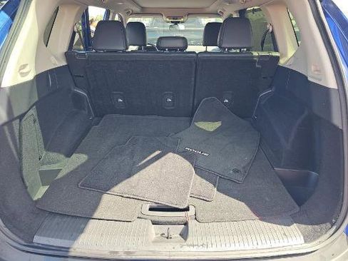 Used 2023 Nissan Rogue SV w/ SV Premium B Package FWD image 14