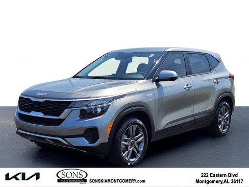 Used 2023 Kia Seltos LX AWD/4WD image 1