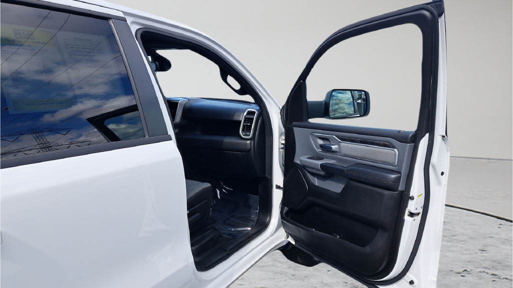 Used 2022 RAM 1500 Big Horn AWD/4WD image 15