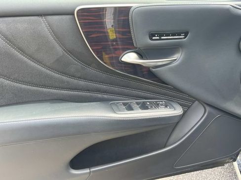 Used 2021 Lexus LS 500 w/ Interior Upgrade Package RWD image 28