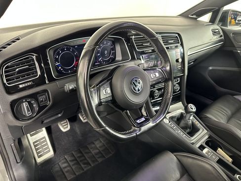 Used 2018 Volkswagen Golf R 4-Door AWD/4WD image 9