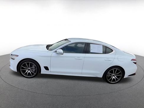 Used 2025 Genesis G70 2.5T image 9