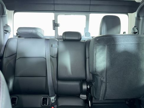 New 2025 Jeep Gladiator Sport image 5