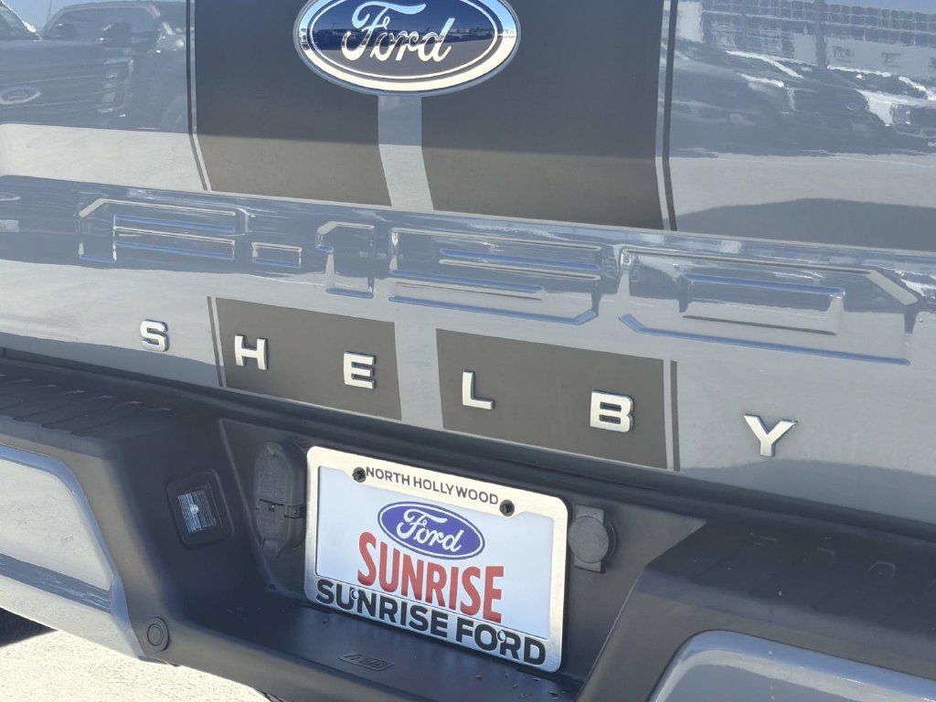 Used 2019 Ford F150 Lariat w/ Equipment Group 502A Luxury AWD/4WD image 6