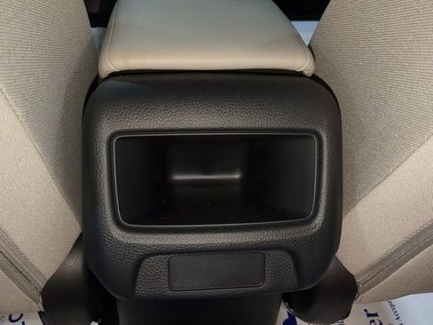 New 2025 Honda HR-V LX image 29