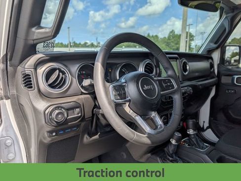 Used 2023 Jeep Wrangler Unlimited Rubicon 4xe AWD/4WD image 33