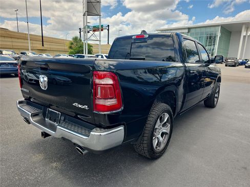 Used 2023 RAM 1500 Laramie AWD/4WD image 3