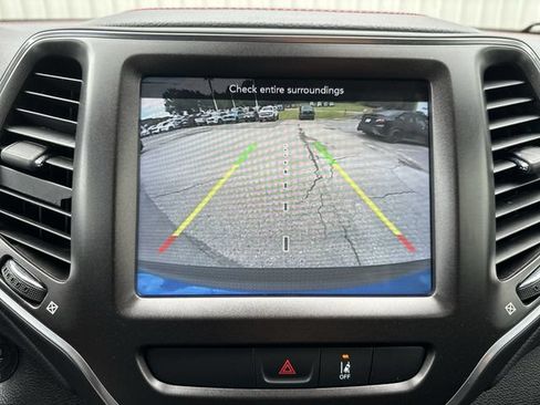 Used 2022 Jeep Cherokee Trailhawk w/ Trailer Tow Group AWD/4WD image 24