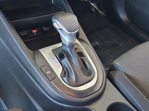 Used 2022 Kia Forte LXS w/ LXS Technology Package FWD image 12